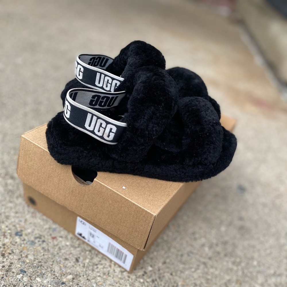 Little girls size 13 black ugg slipper